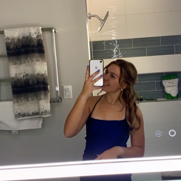 Meet your Posher, Nicole - Picture 1 of 1